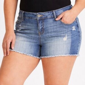 Torrid Distressed Two Tone Denim Shorts Frayed Hem Stretch Size 26